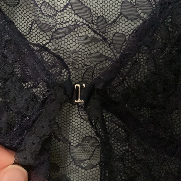 Parawin lace nighty - Picture 4 of 7